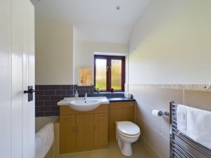 En-suite to Bedroom 3- click for photo gallery